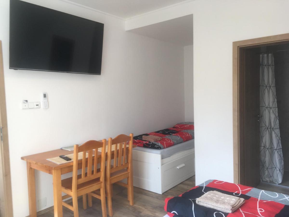 Ubytovani Pod Mezu Hlohovec Kültér fotó